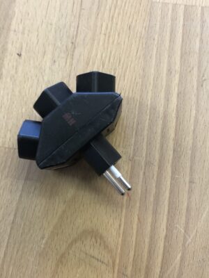 Triostecker schwarz