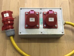 Netzverteiler CEE32  2 x CEE16